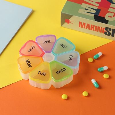 12*2.4cm 7 Compartments Food Grade Material Flower Shape Pill Box and Organizer